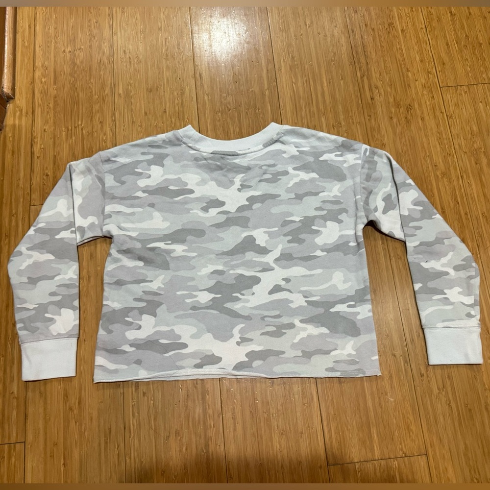 Grey Camo Designed Sweater GIRLS L (10)